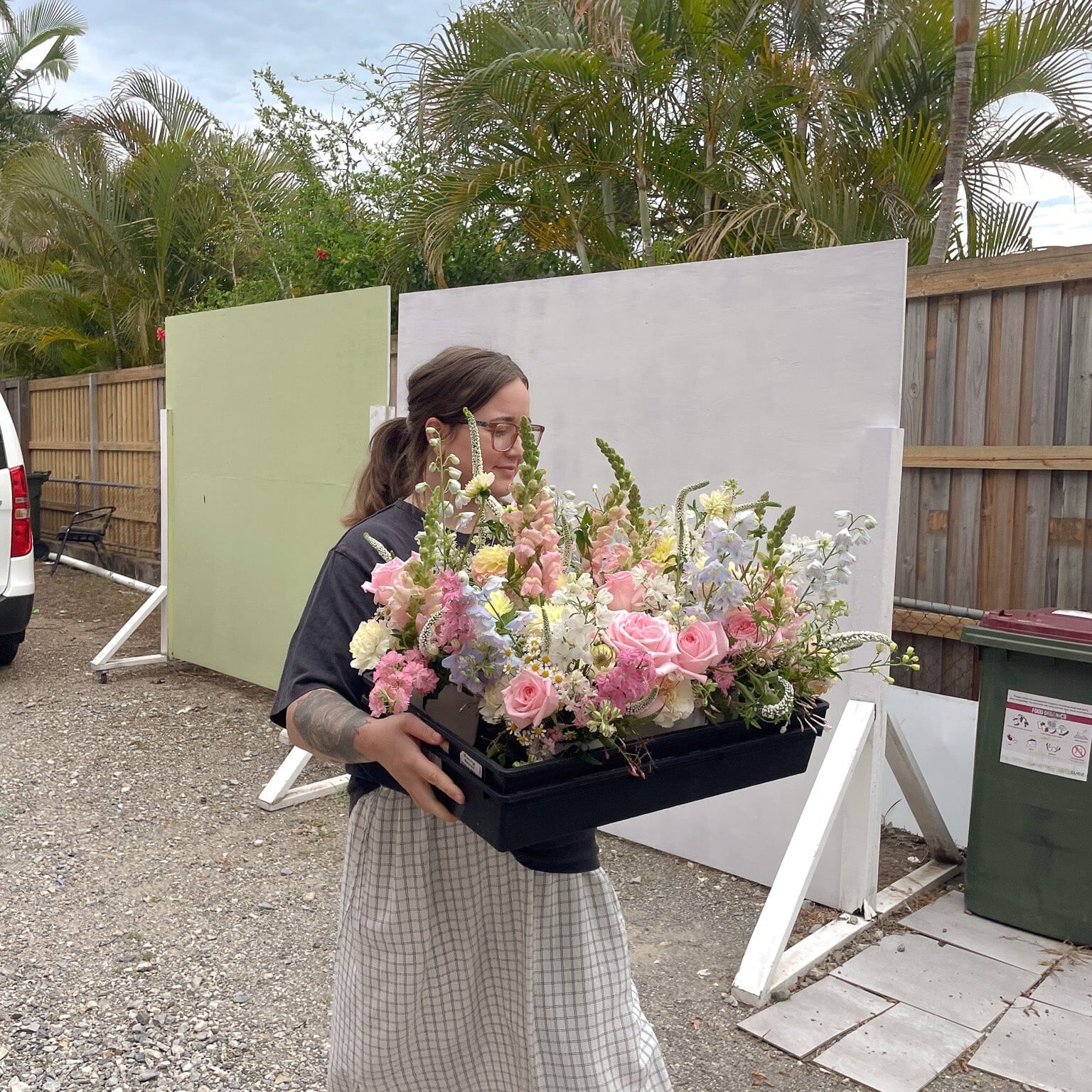 How to find the best florist to send flowers for your special moment?