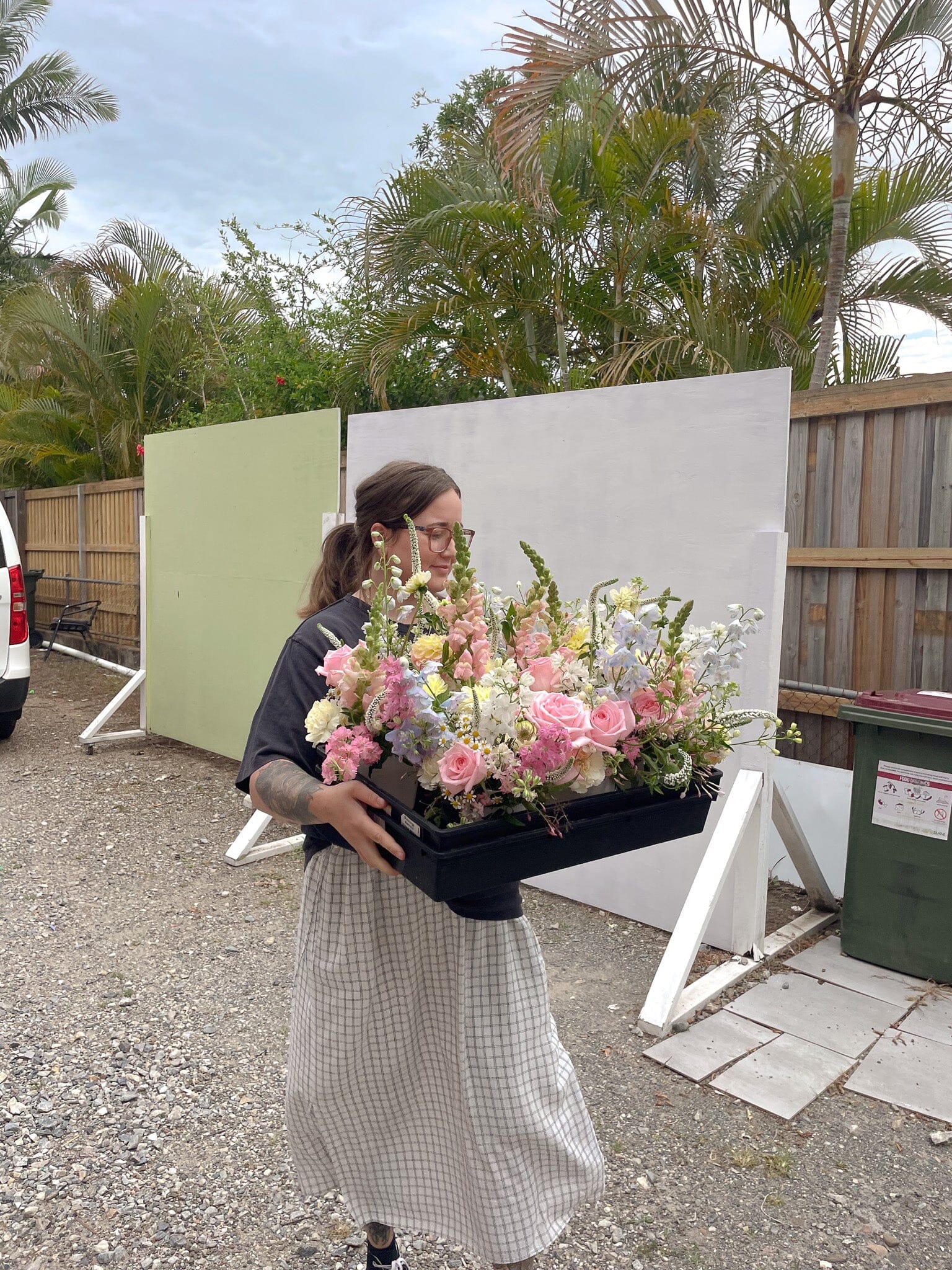How to find the best florist to send flowers for your special moment?